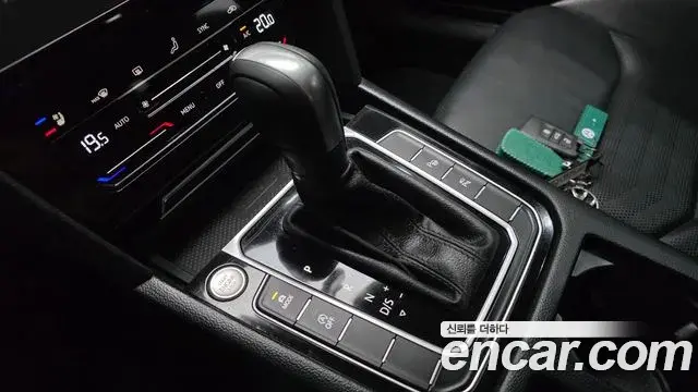 Volkswagen Arteon 2022 — ფოტო 18/33