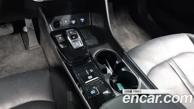 Hyundai Sonata Hybrid 2021 — Şəkil 9/20