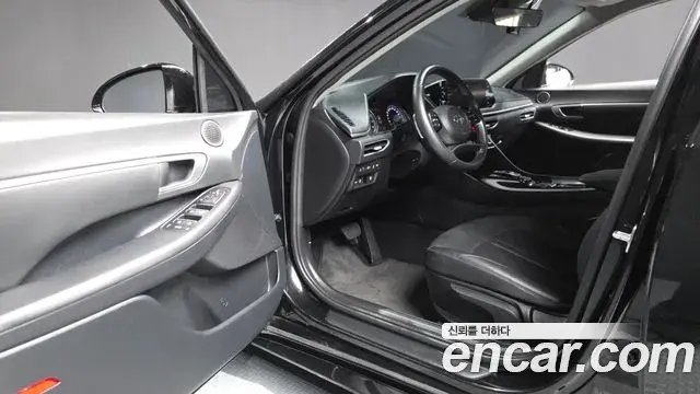 Hyundai Sonata Hybrid 2021 — Şəkil 16/20
