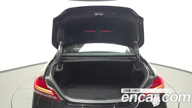 Genesis G70 2019 — Photo 14/19