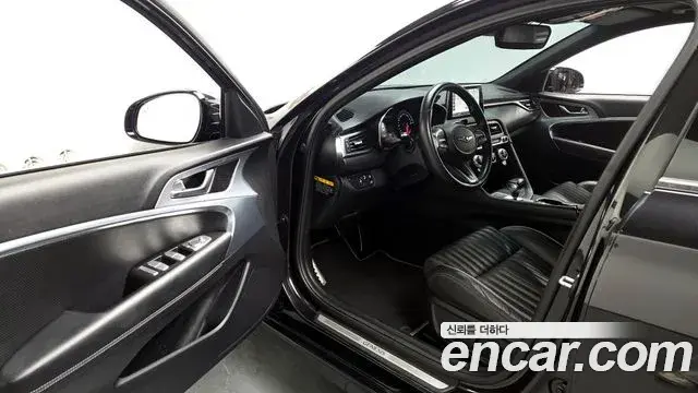 Genesis G70 2019 — Photo 6/19