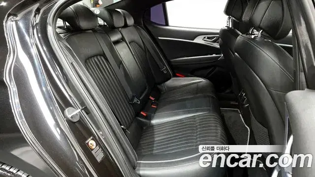 Genesis G70 2019 — Photo 11/19