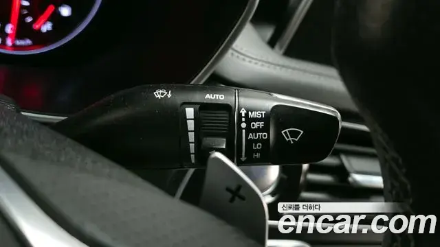 Genesis G70 2019 — Photo 1/19