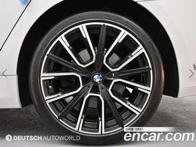 BMW 7 Series 2019 — Photo 12/20