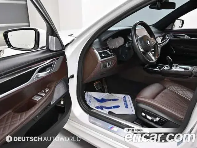 BMW 7 Series 2019 — Photo 14/20
