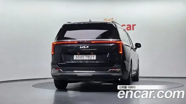 Kia Carnival 2023 — Фото 4/20