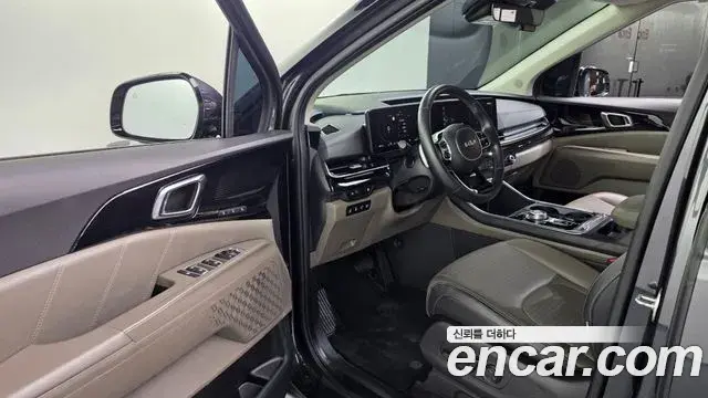 Kia Carnival 2023 — Фото 10/20