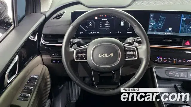 Kia Carnival 2023 — Фото 13/20