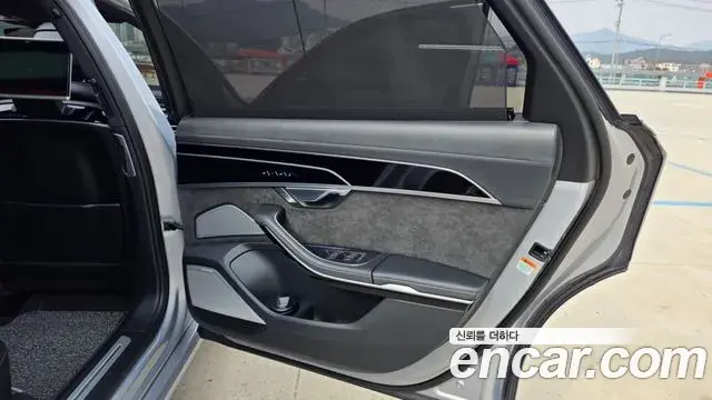 Audi A8 2020 — Şəkil 16/20