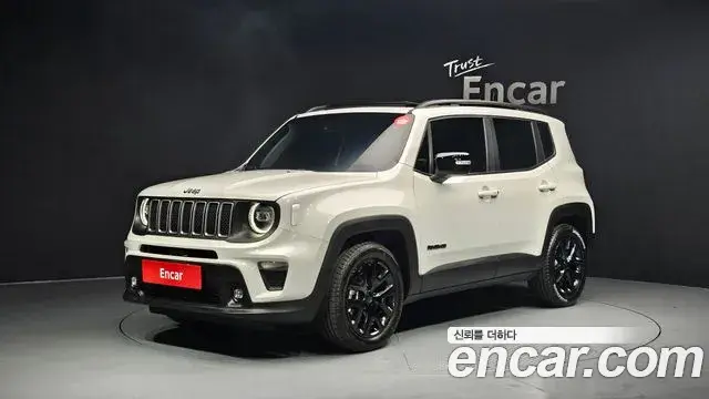 Jeep Renegade 2023 — ფოტო 15/31