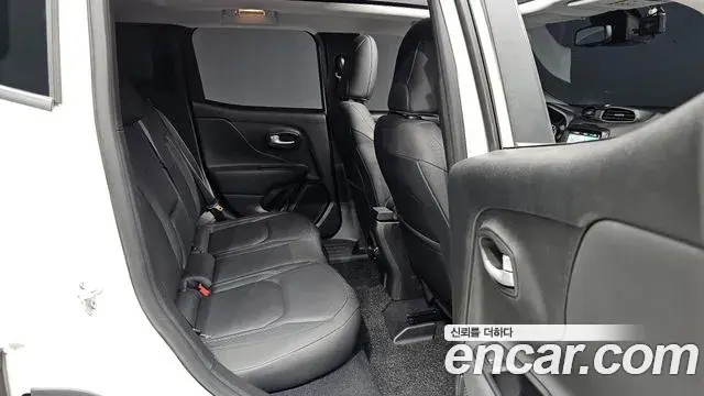 Jeep Renegade 2023 — ფოტო 11/31