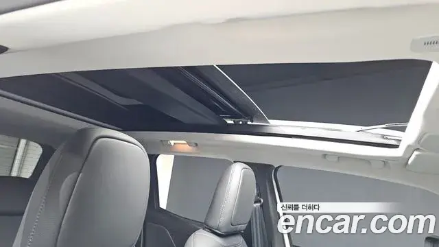 Jeep Renegade 2023 — ფოტო 18/31