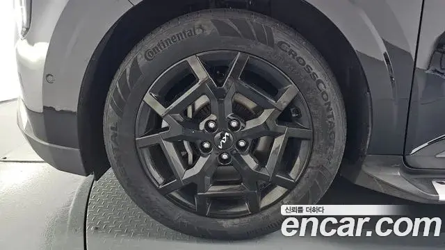 Kia Carnival 2023 — Şəkil 14/20