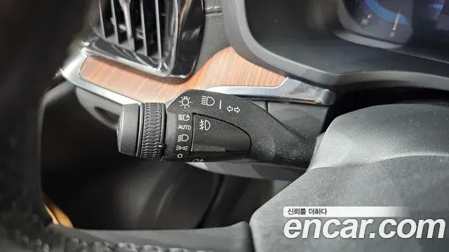 Volvo S60 2023 — Şəkil 33/38