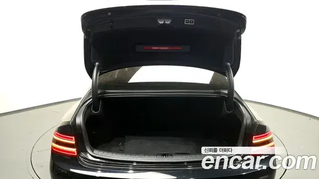 Genesis G80 2021 — Photo 30/35