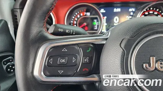 Jeep Wrangler 2019 — Şəkil 32/33
