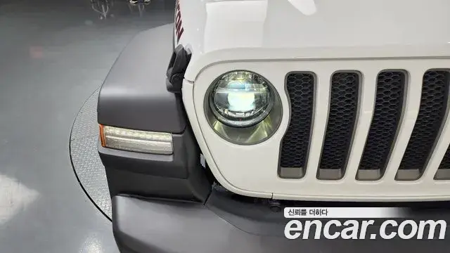 Jeep Wrangler 2019 — Şəkil 9/33