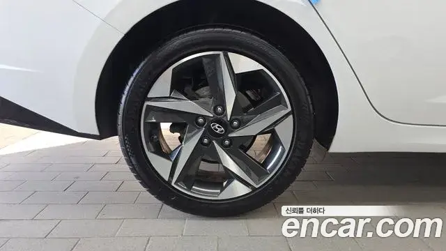 Hyundai The New Avante Hybrid 2022 — Şəkil 28/30