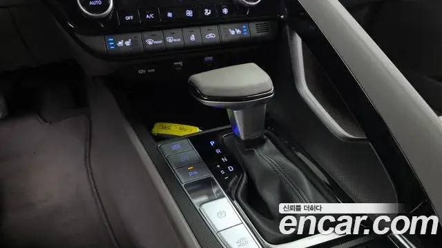 Hyundai The New Avante Hybrid 2022 — Şəkil 19/30
