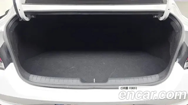 Hyundai The New Avante Hybrid 2022 — Şəkil 6/30