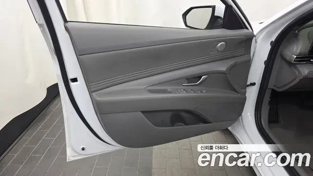 Hyundai The New Avante Hybrid 2022 — Şəkil 21/30
