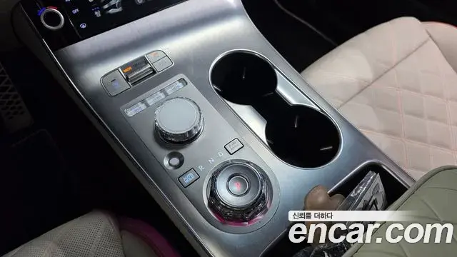 Genesis GV70 2025 — ფოტო 12/20