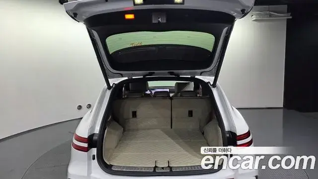 Genesis GV70 2025 — ფოტო 17/20