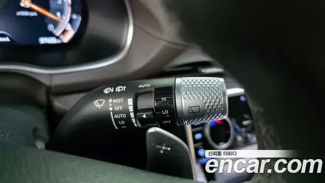 Genesis GV80 2020 — Şəkil 23/39