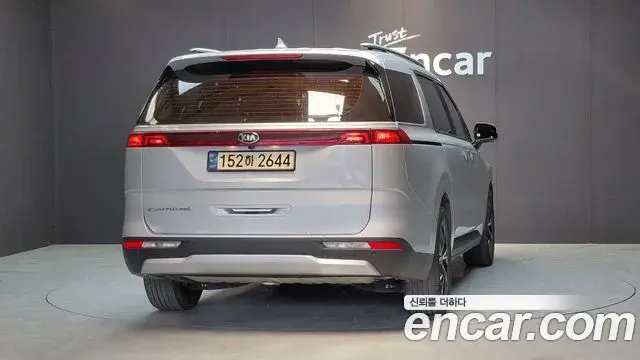 Kia Carnival 2021 — Şəkil 29/29