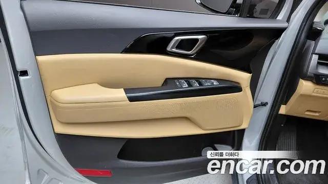 Kia Carnival 2021 — Şəkil 16/29