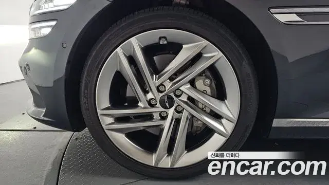 Genesis G80 2025 — Photo 27/34