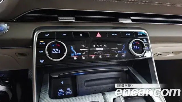 Genesis GV80 2022 — Şəkil 24/38