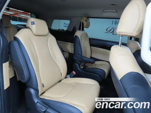 Kia Carnival 2023 — Фото 6/20
