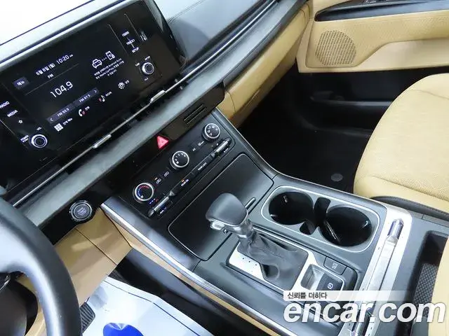 Kia Carnival 2023 — Фото 7/20