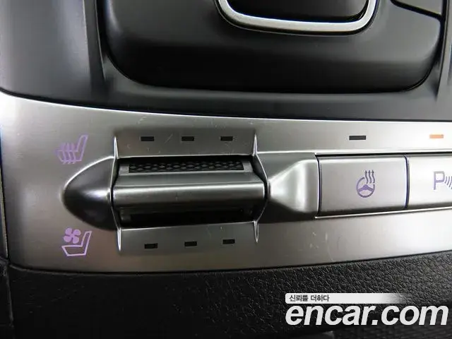 Kia Carnival 2023 — Фото 8/20
