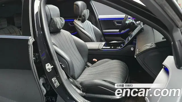 Mercedes-Benz S-Class 2024 — Photo 2/33