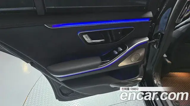 Mercedes-Benz S-Class 2024 — Photo 6/33