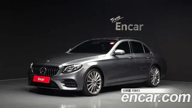 Mercedes-Benz E-Class 2019 — Фото 1/20