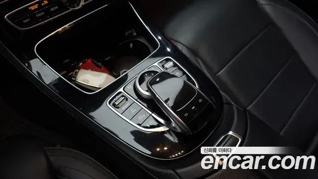 Mercedes-Benz E-Class 2019 — Фото 19/20
