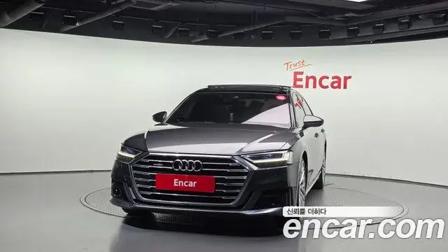 Audi A8 2021 — ფოტო 16/20
