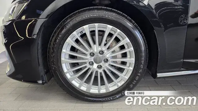 Audi A6 2021 — ფოტო 9/35