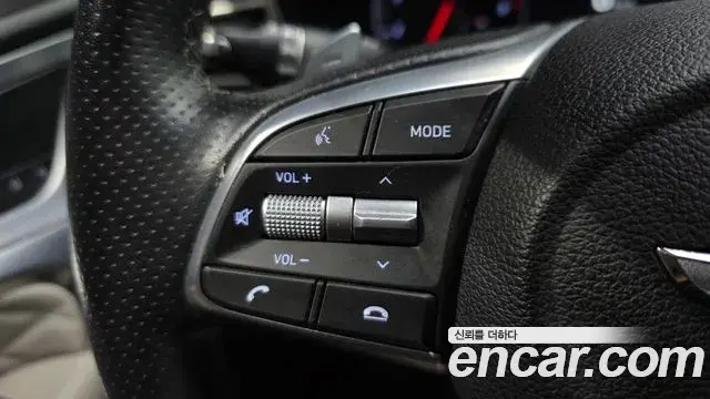 Genesis G70 2018 — ფოტო 7/31