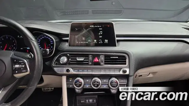 Genesis G70 2018 — ფოტო 16/31