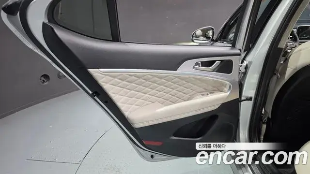 Genesis G70 2018 — ფოტო 24/31