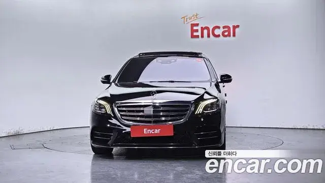 Mercedes-Benz S-Class 2018 — Photo 19/20