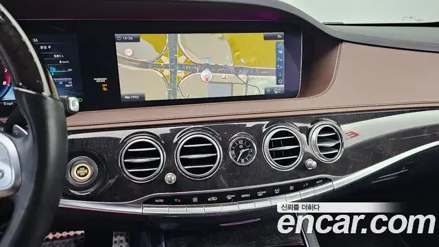 Mercedes-Benz S-Class 2018 — Photo 9/20
