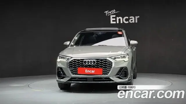 Audi Q3 2023 — Фото 2/20
