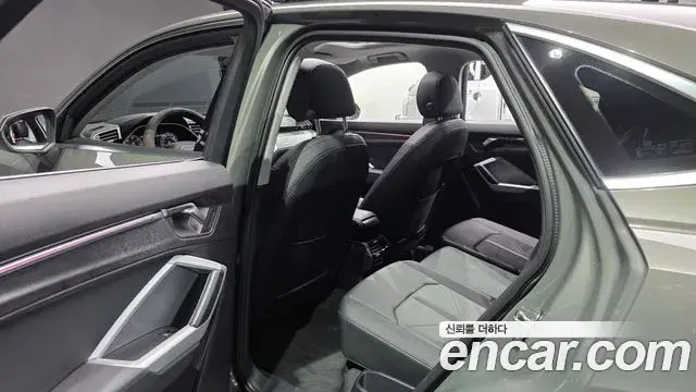 Audi Q3 2023 — Фото 11/20