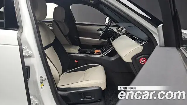 Land Rover Range Rover Velar 2018 — Photo 10/33