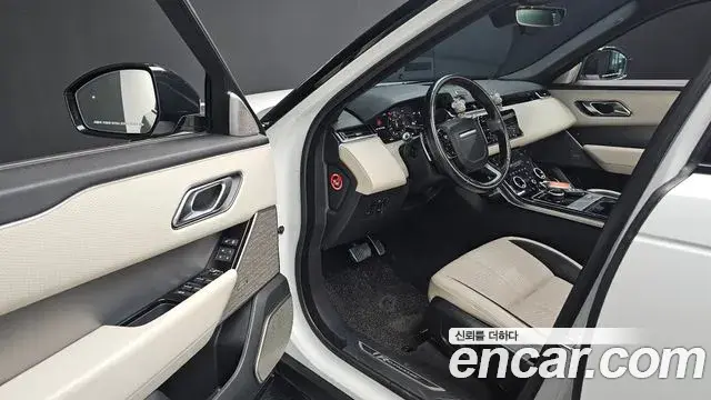 Land Rover Range Rover Velar 2018 — Photo 3/33